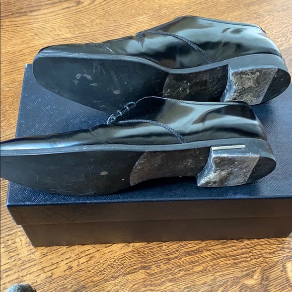 Men’s authentic Prada lace up - Picture 6 of 8